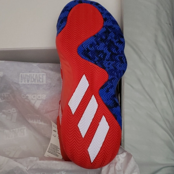 ADIDAS - Picture 3 of 5